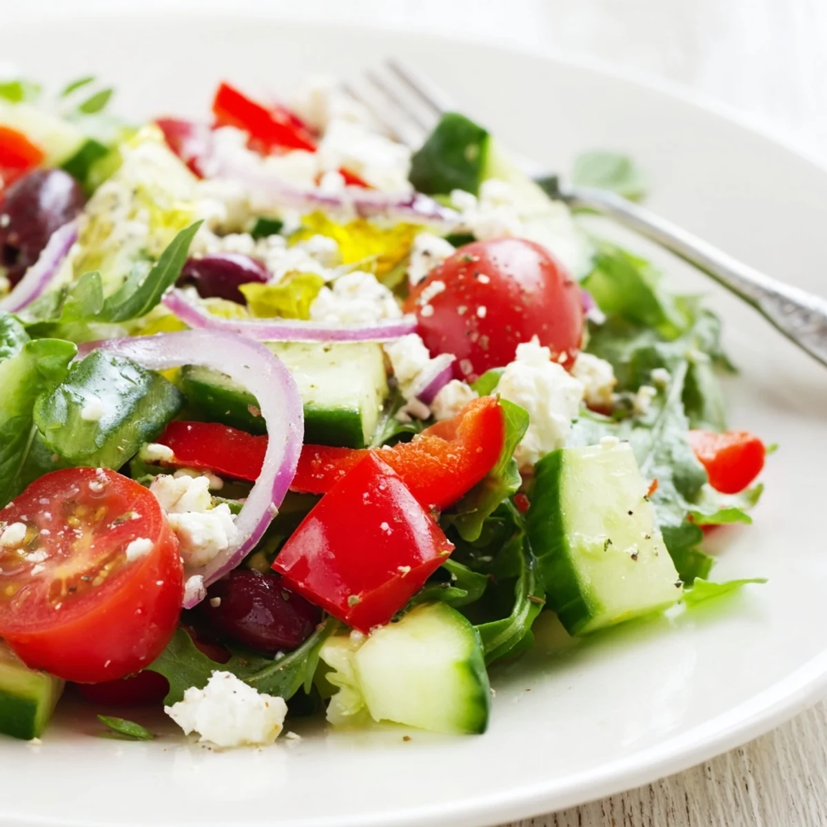 Fresh Salad Recipe served immediately for a light lunch with crunchy greens.