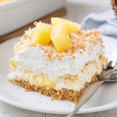 No Bake Pineapple Coconut Cake